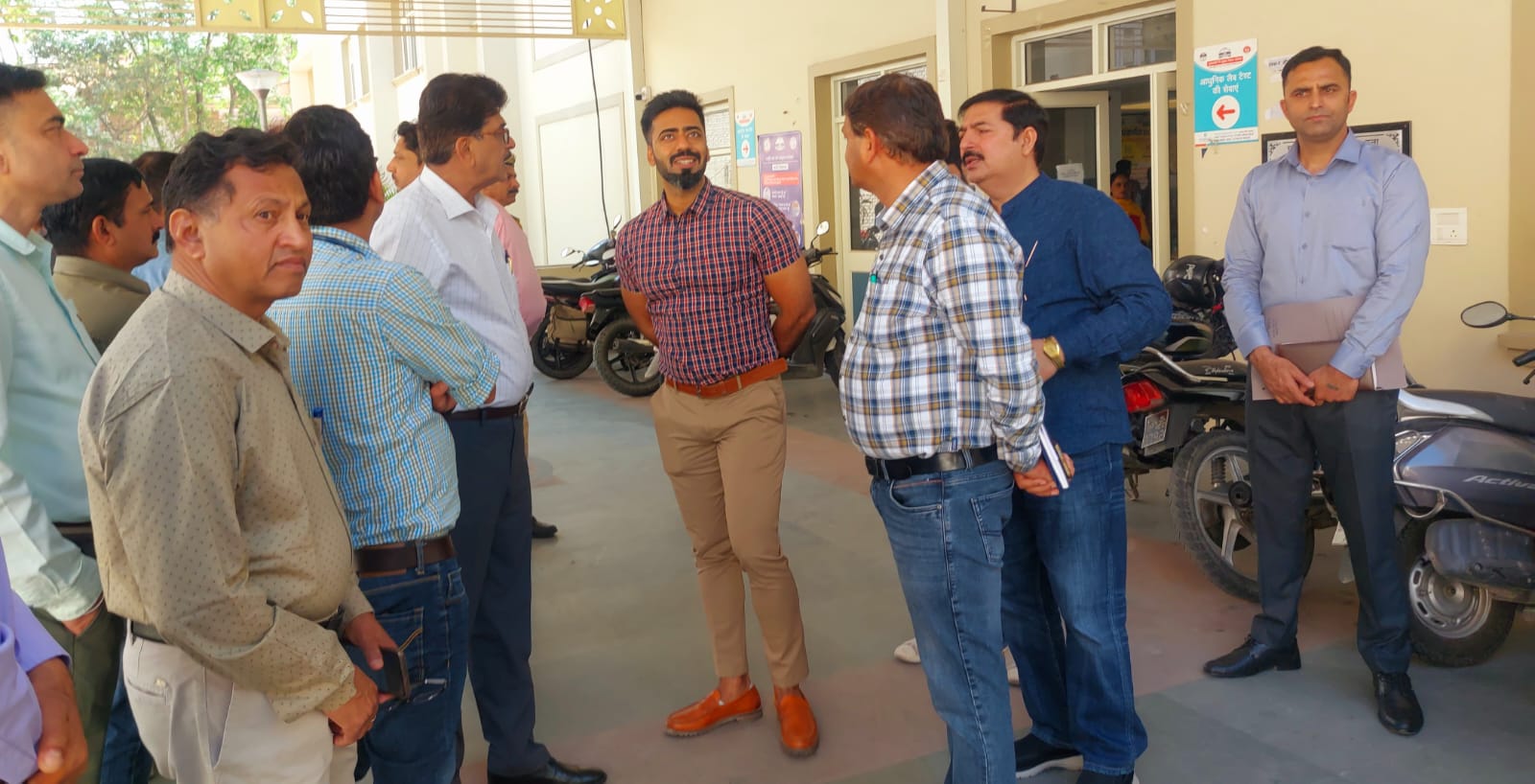 Deputy commissioner did a surprise inspection of MCH Center Una